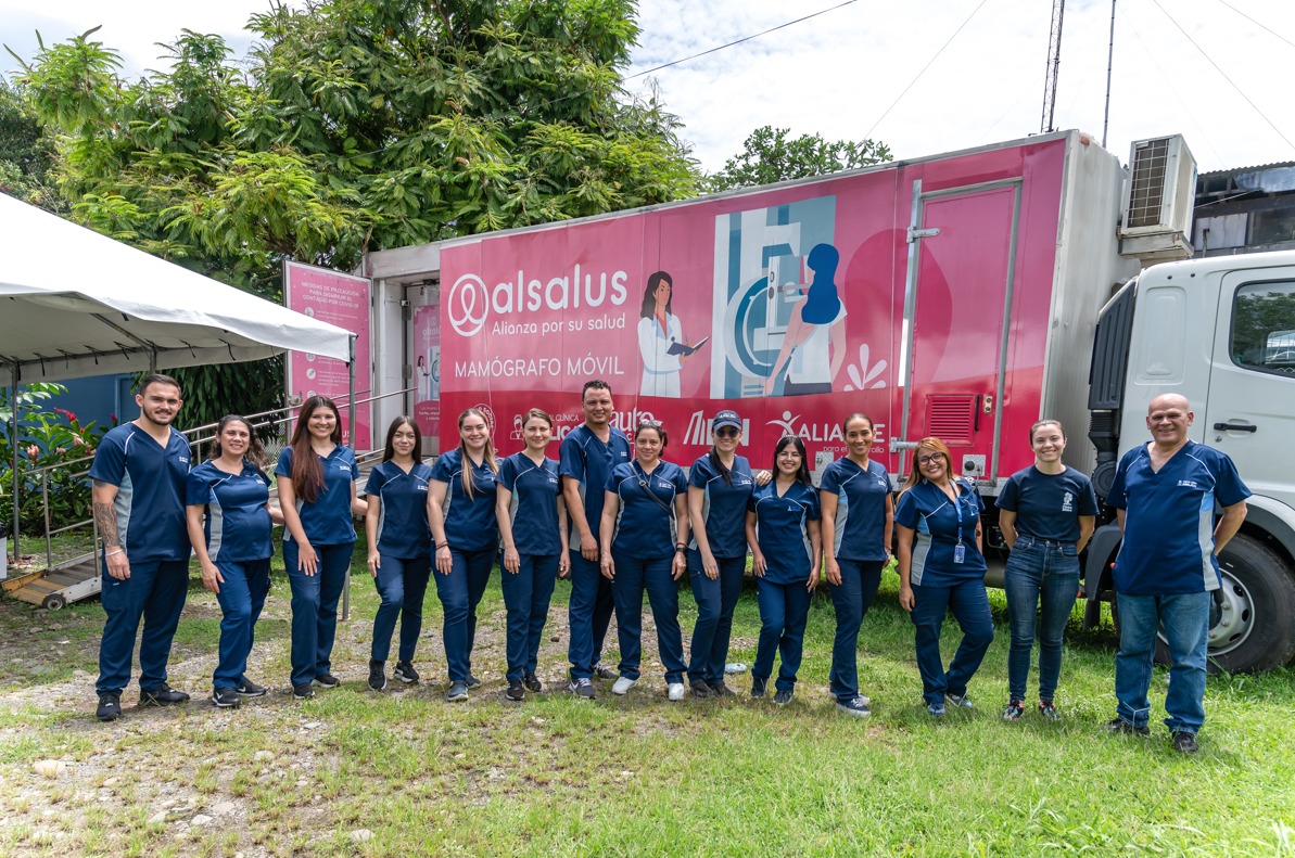 CLÍNICA BÍBLICA REALIZÓ 1900 EXÁMENES GRATUITOS EN LA REGIÓN DE TALAMANCA